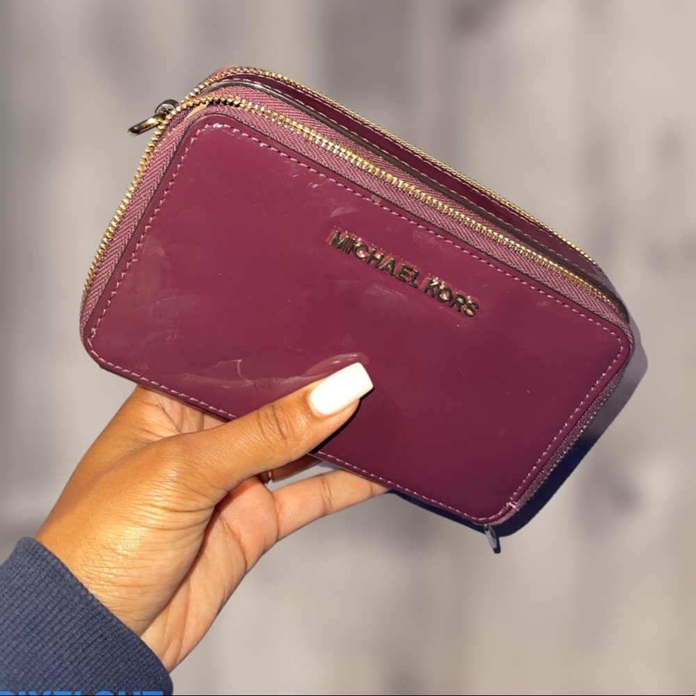 MK WALLET // GREAT CONDITION